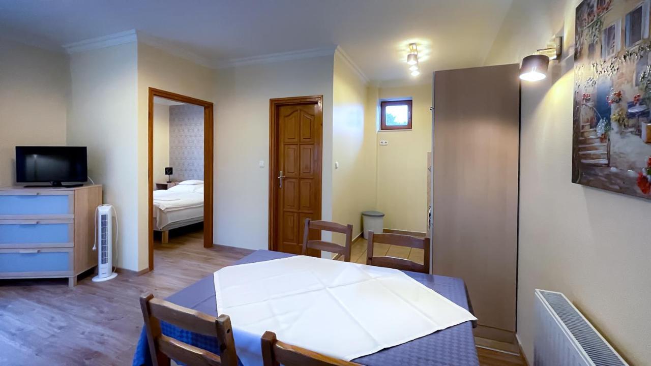 Ozkut Apartmanhaz Olmod Exterior photo